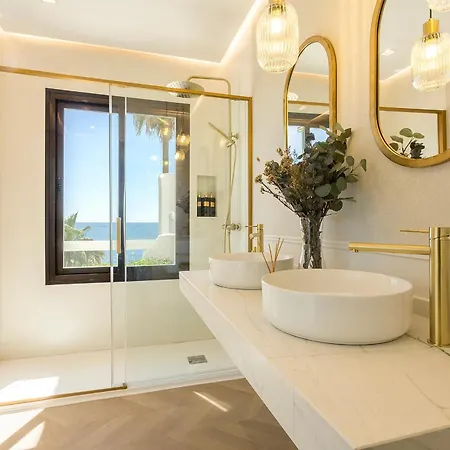 Casa Primera Linea 4 *