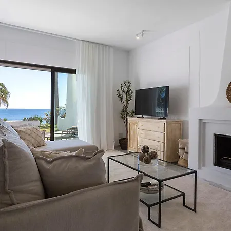 Casa Primera Linea 4 * Estepona