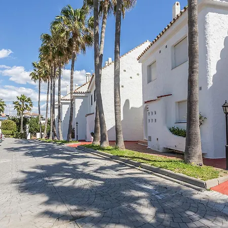 Casa Primera Linea 4 * Estepona