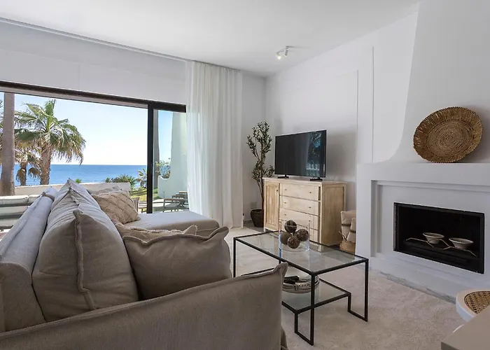 Casa Primera Linea 4 * Estepona