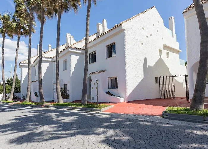 Casa Primera Linea 4 * Estepona