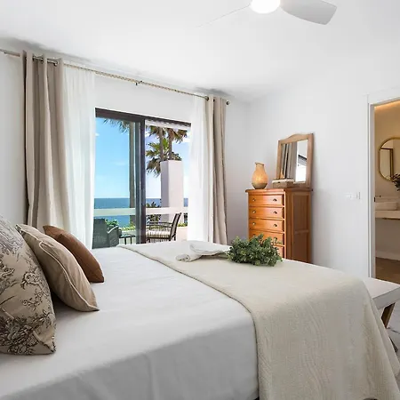 Casa Primera Linea 4 Hébergement de vacances Estepona